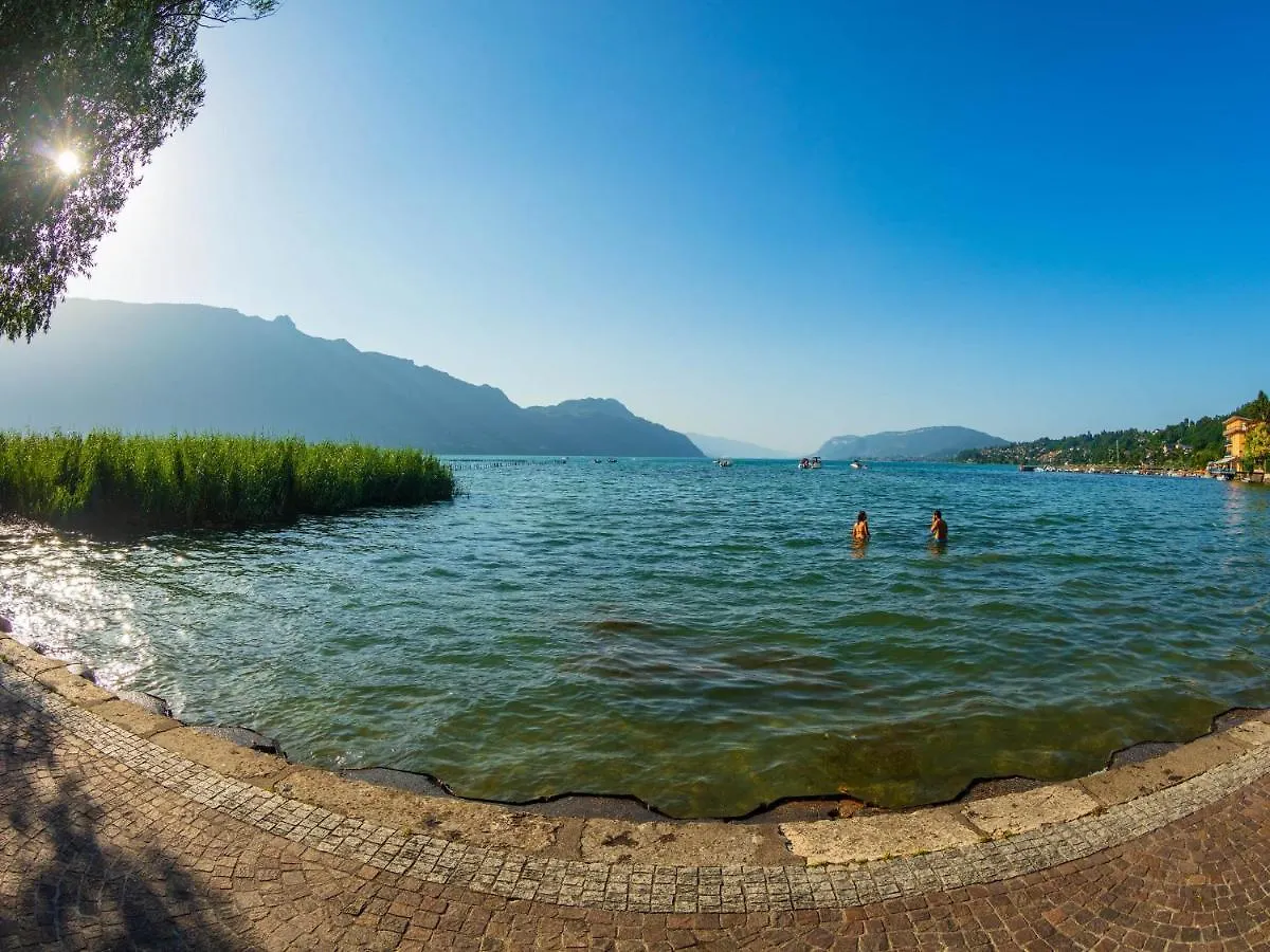 Noemys Viviers-Du-Lac 2*,